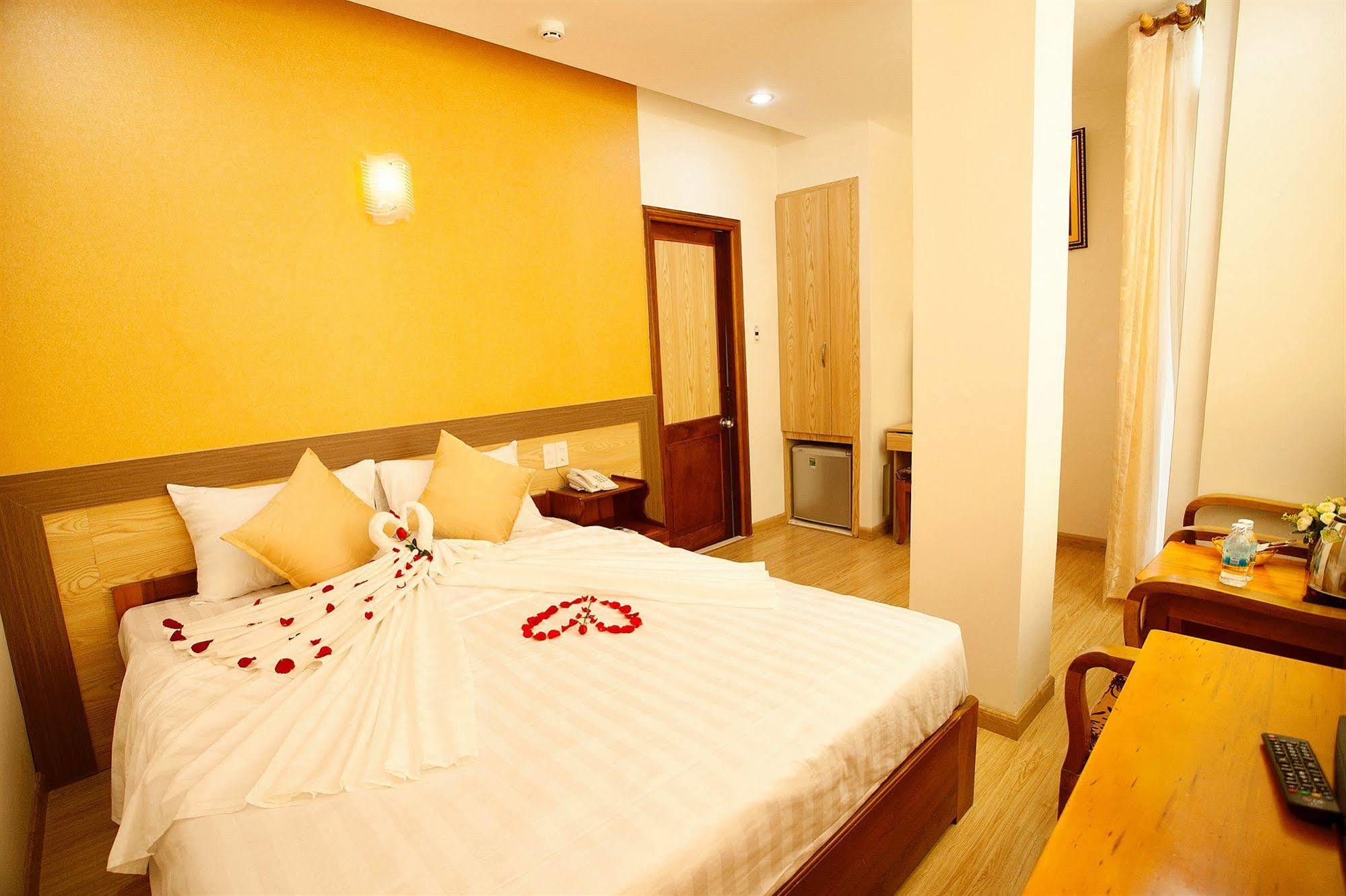 Galaxy 3 Hotel Nha Trang Exterior photo