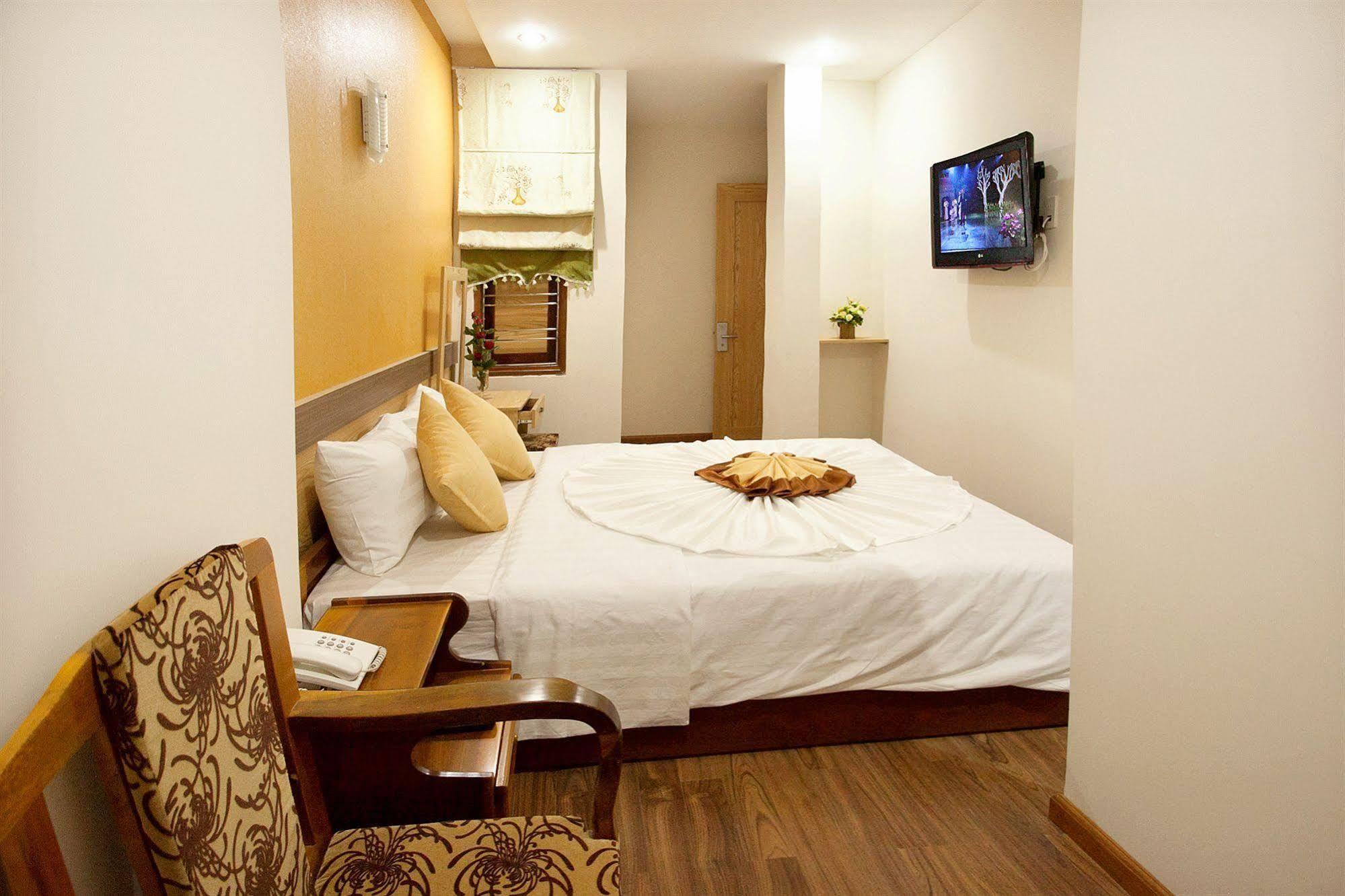Galaxy 3 Hotel Nha Trang Exterior photo