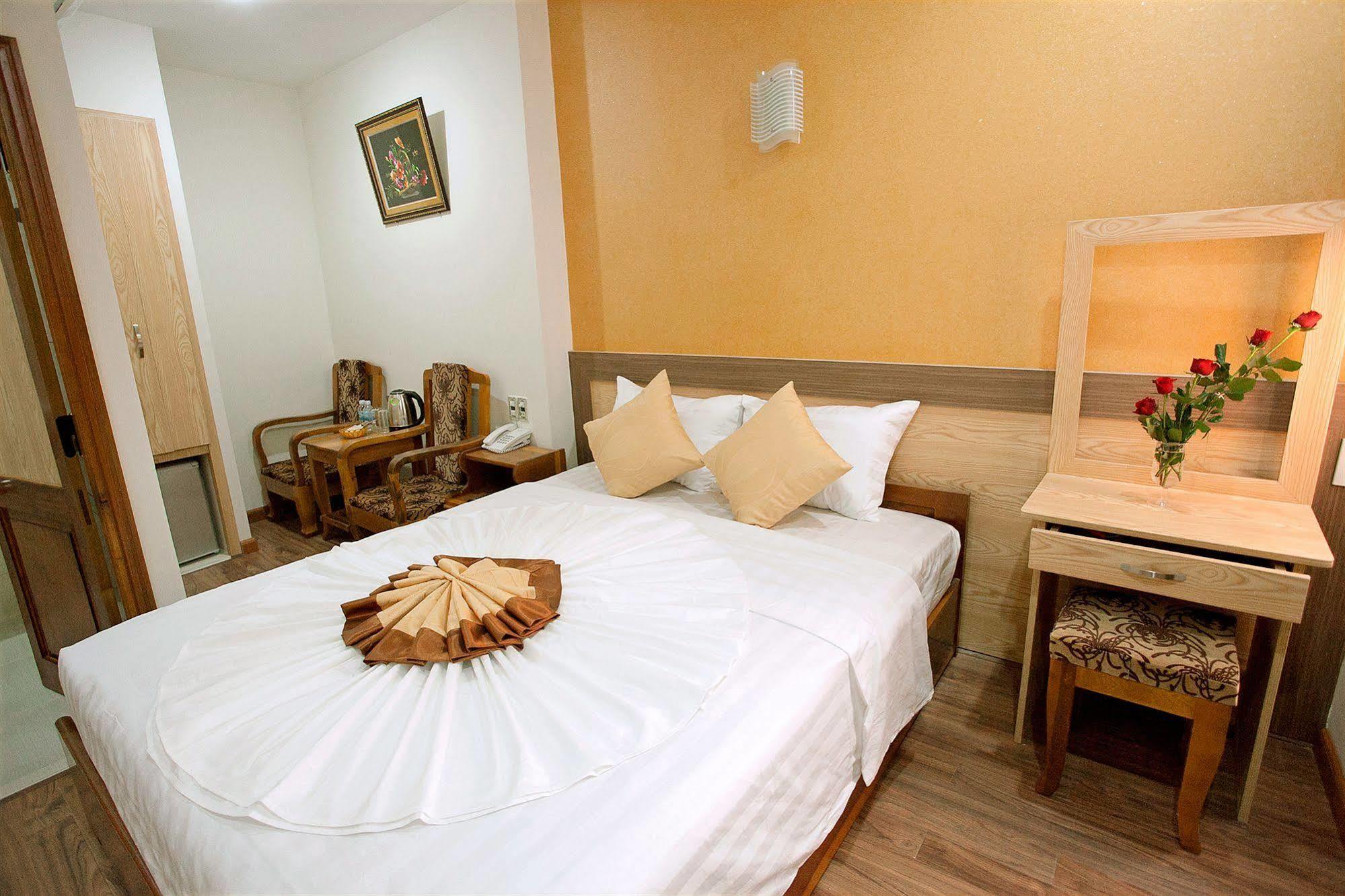 Galaxy 3 Hotel Nha Trang Exterior photo